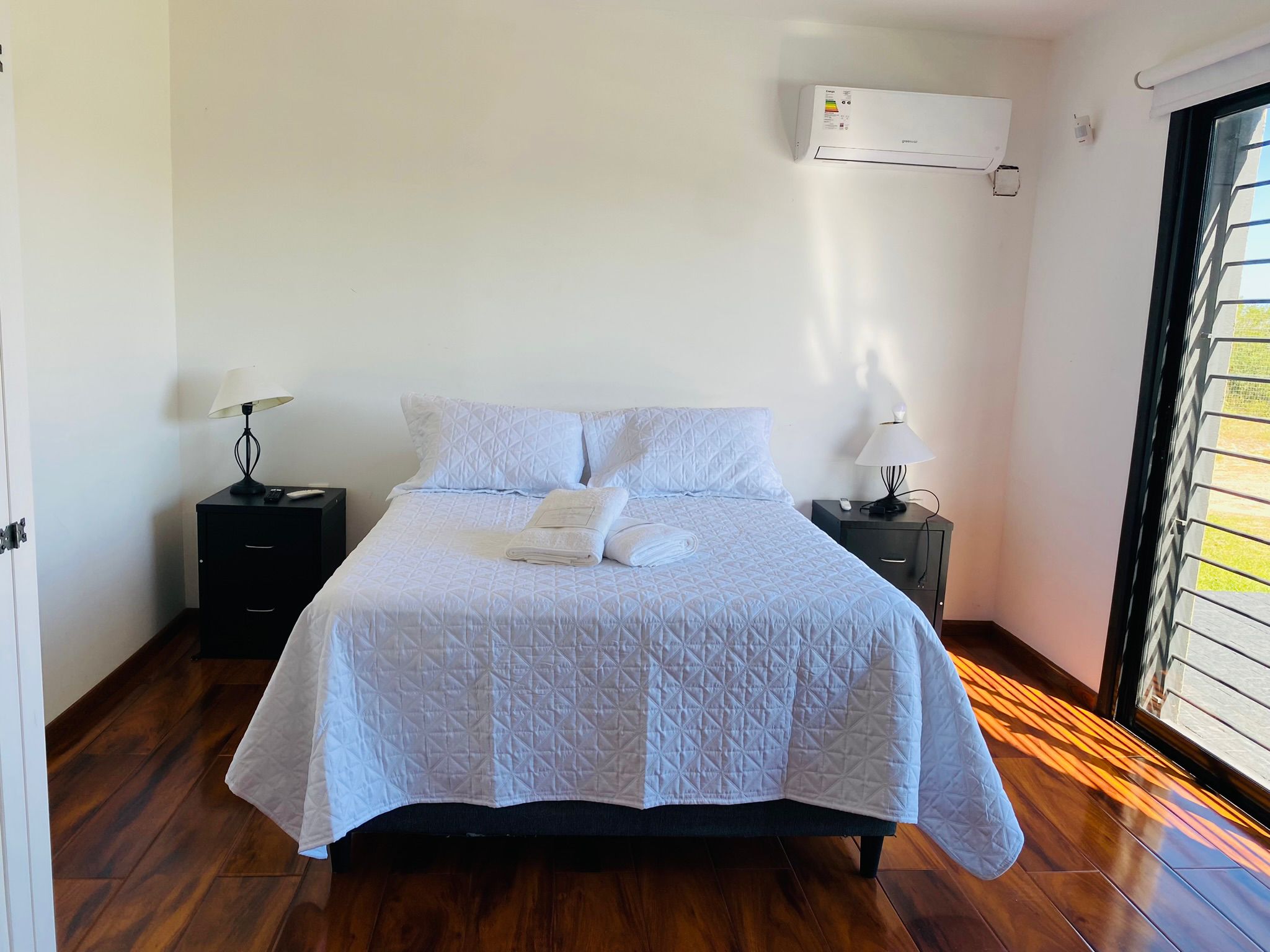 https://ri.com.uy/inmobiliarias/262/fotos/casas/74c57bcb491885bf8284b67794a18cf9.jpg
