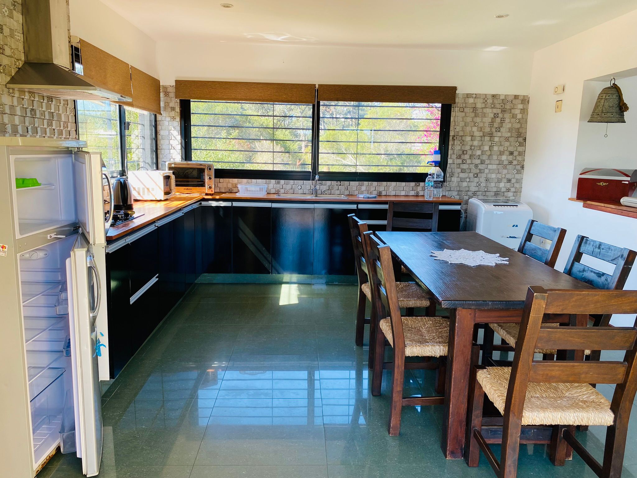 https://ri.com.uy/inmobiliarias/262/fotos/casas/7f8c07ff1f03d9523a5f891317fd6299.jpg