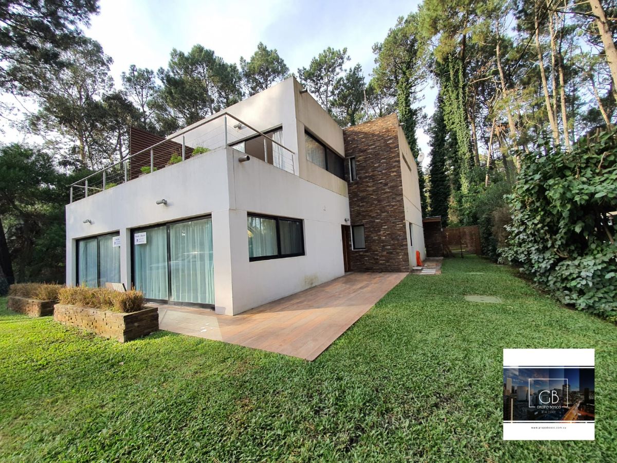  CASA VENTA 4 DORMITORIOS 4 BAñOS COMPLEJO SOLANAS 