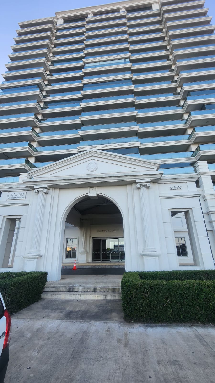  IMPERIALE Luxury Condominiums - Torre l - Apartamento de Categoria.