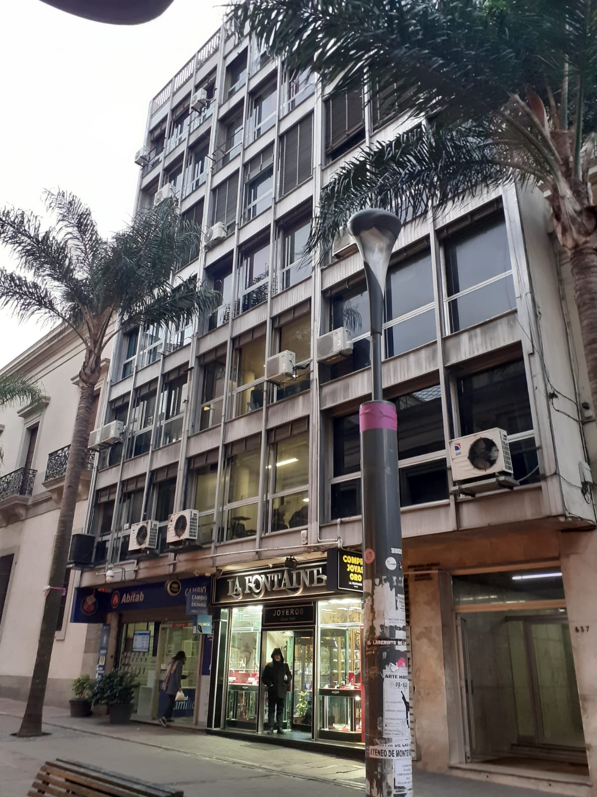  ALQUILER  MONOAMBIENTE CIUDAD VIEJA