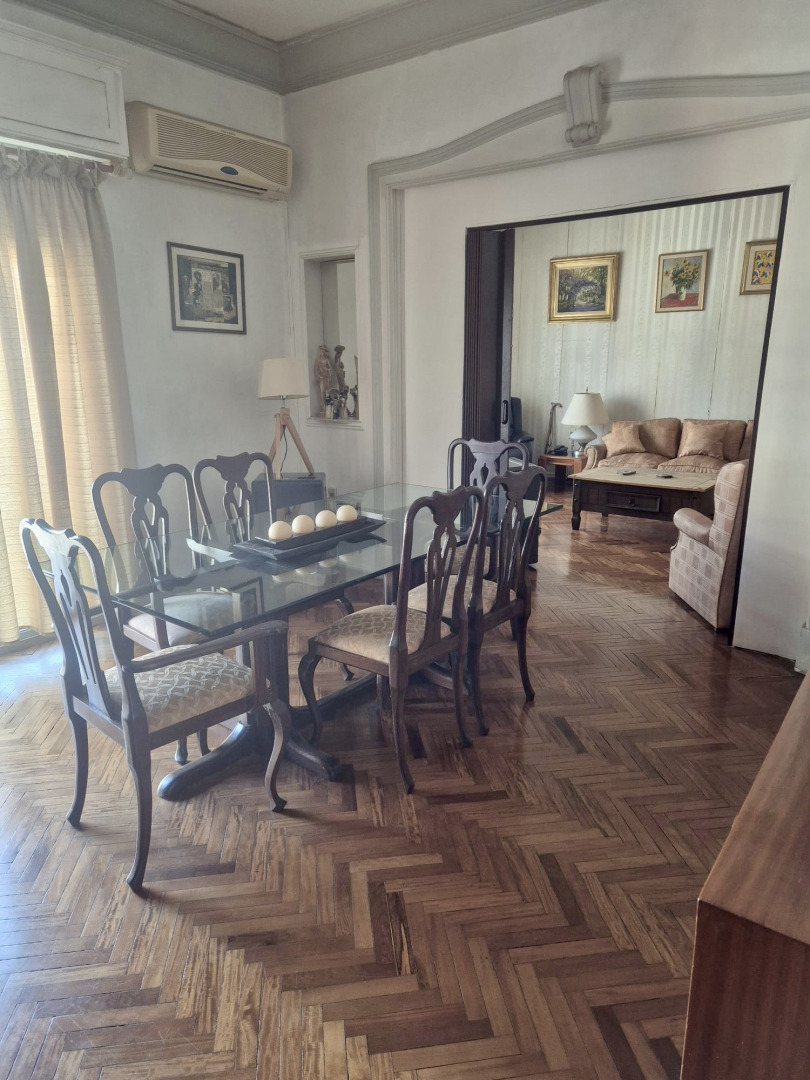  Apartamento en venta de 3 dormitorios, 2 baños y garaje en Tres Cruces