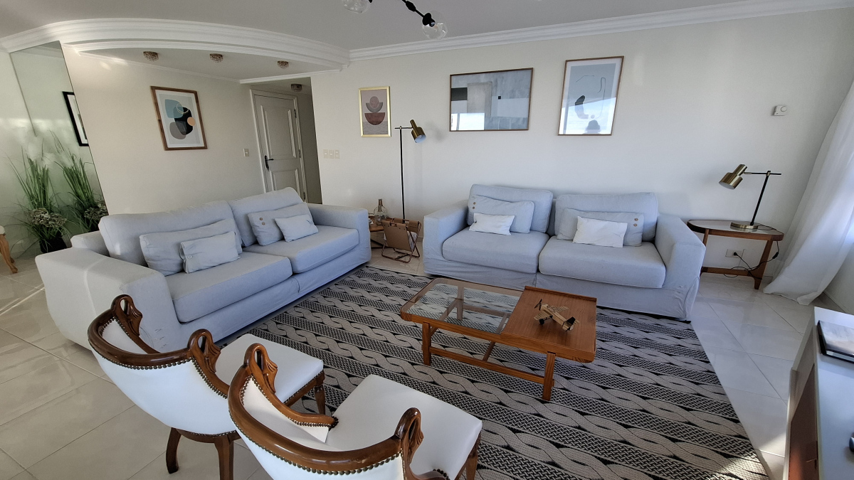  Alquiler Anual, 4 dormitorios, 5 baños, primera linea, Mansa, Punta del Este