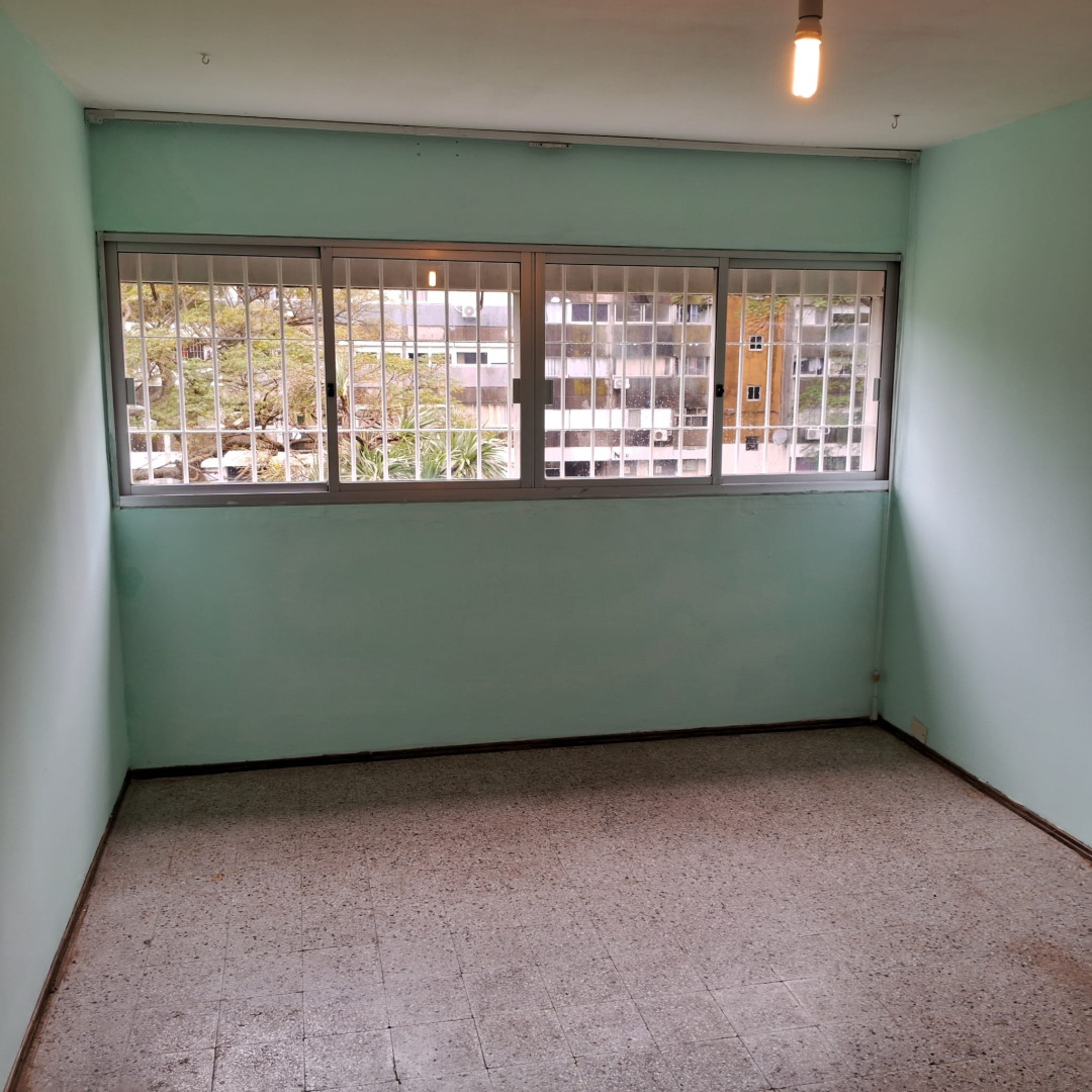  EuskalErria 71 venta apartamento 3 dormitorios impecable, cerramientos en aluminio, con mejorass 