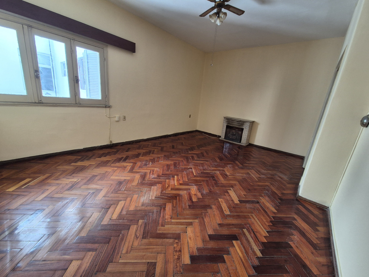  Apartamento en alquiler en Cordon a metros de 18, 2 dormitorios, terraza, servicio