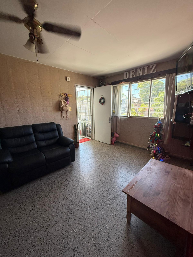  Venta Apartamento 2 Dormitorios 1 Baño Reducto Cochera