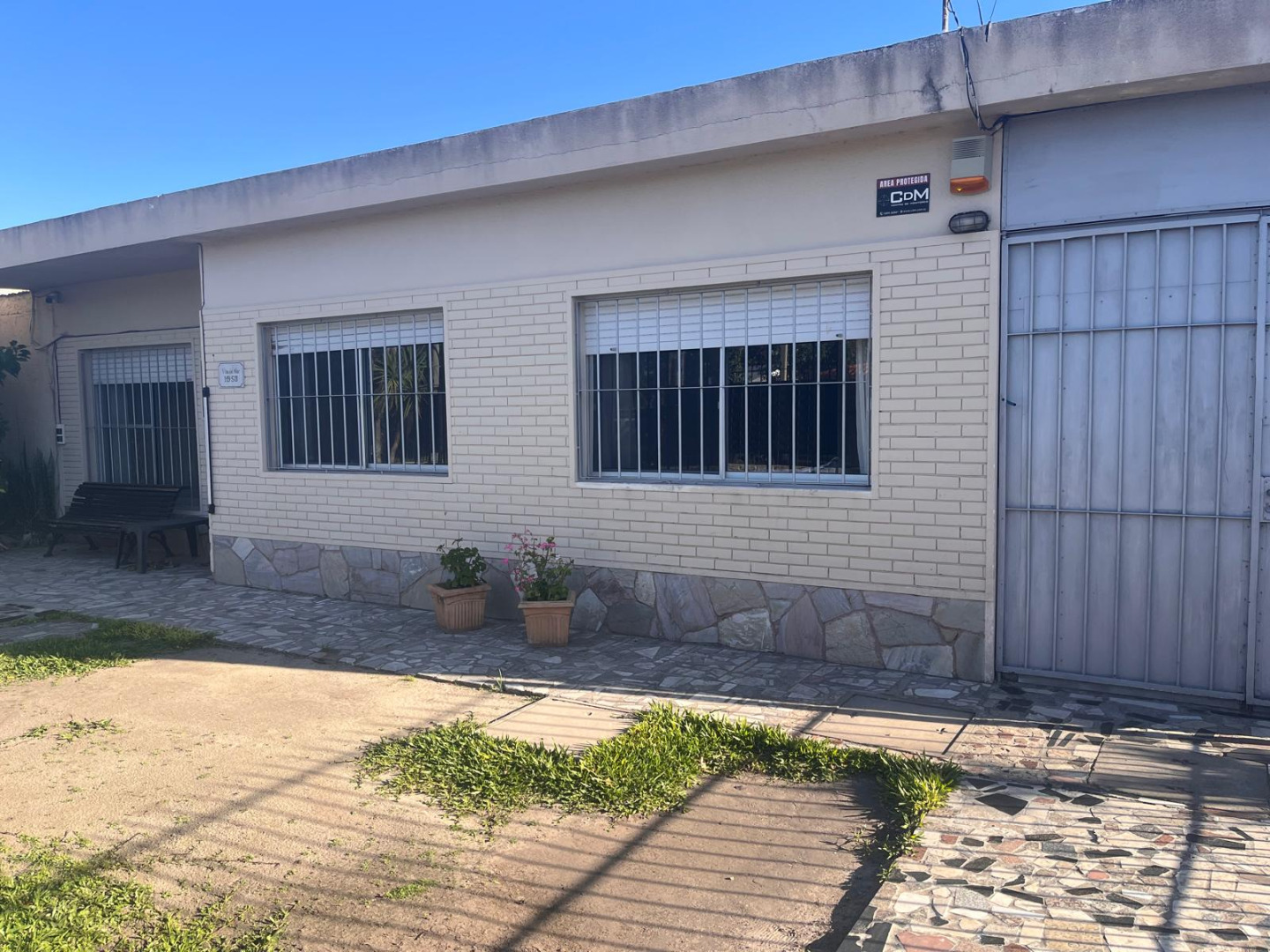  Venta de casa en Lagomar Sur, 3 dormitorios, y apartamento 