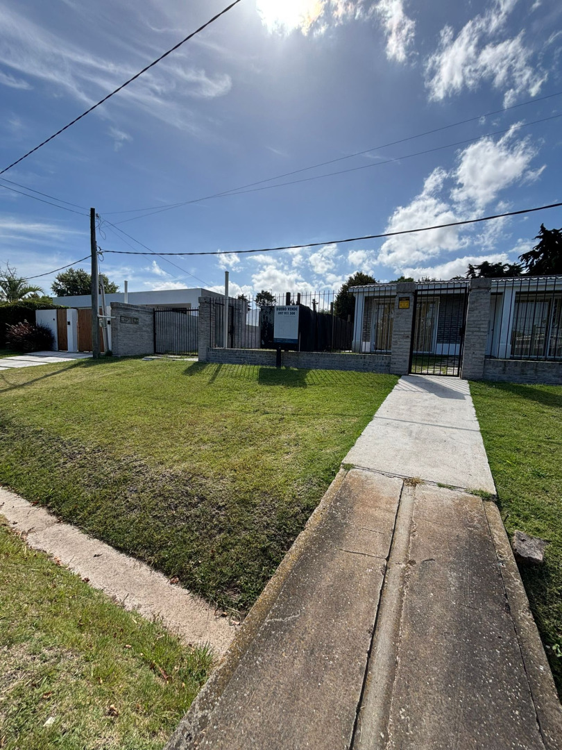  Casa en Alquiler Solymar 2 dormitorios