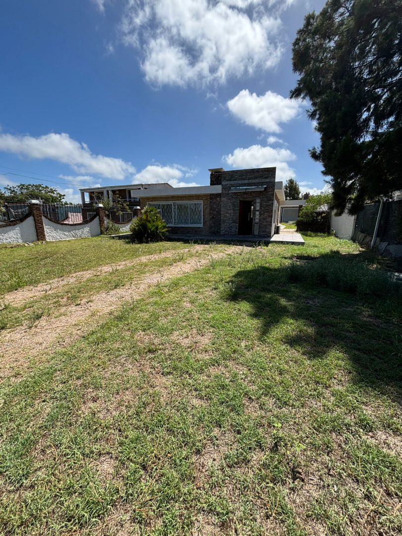  Casa en alquiler Medanos de Solymar frente a Rambla 3 dormitorios