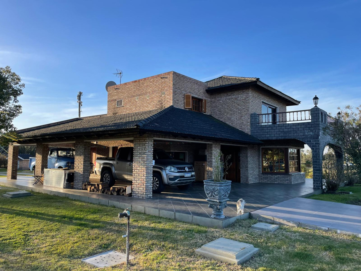  Venta de casa de 4 dormitorios 2 baños en Bello Horizonte con piscina