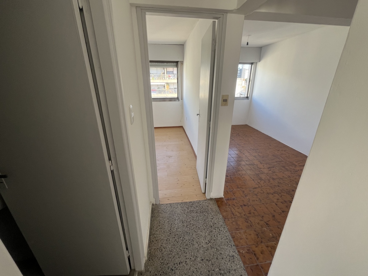  IMPERDIBLE! APARTAMENTO EN PUNTA CARREAS 1 DORMITORIO!