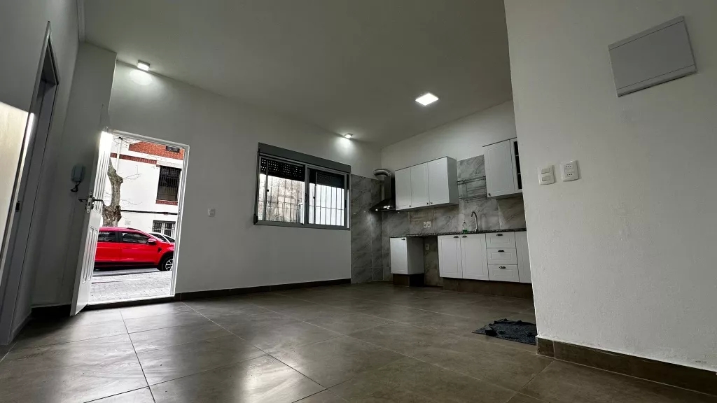  Impecable apartamento de 1 dormitorio en Parque Rodó. Con entrada para vehículo