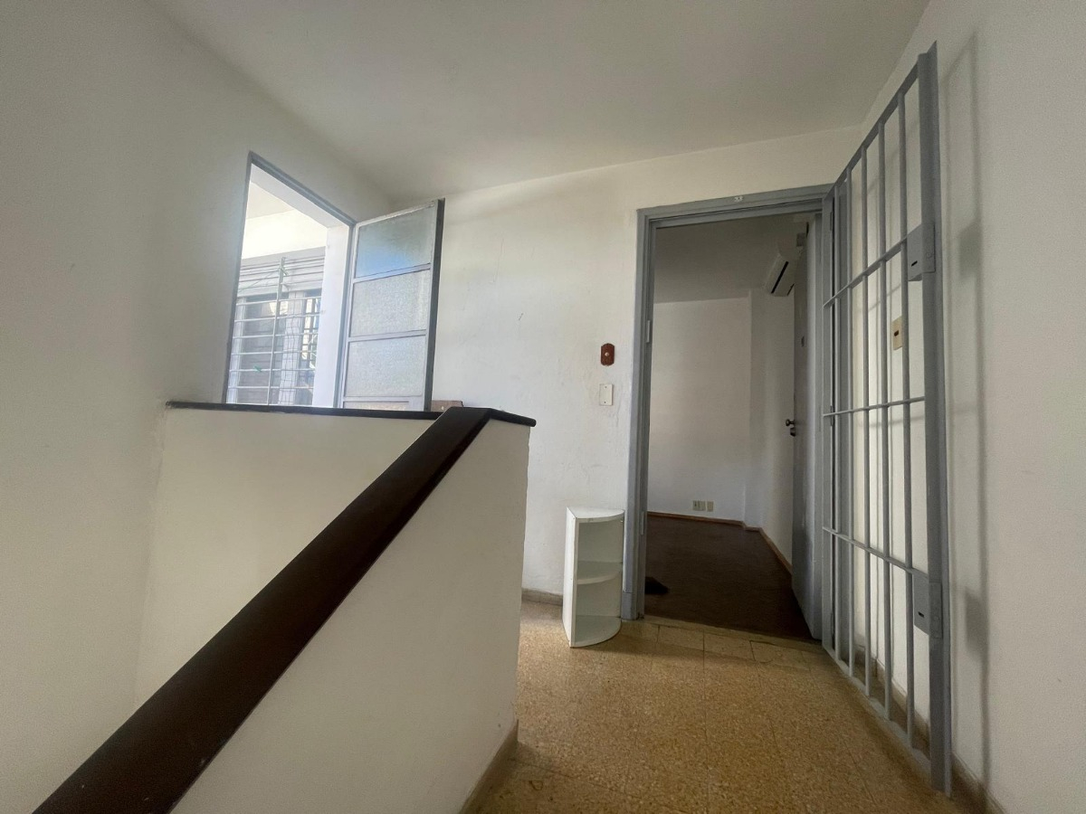  Hermoso Apartamento En Casa De Altos De 2 Dorm  2 Baños Con Azotea