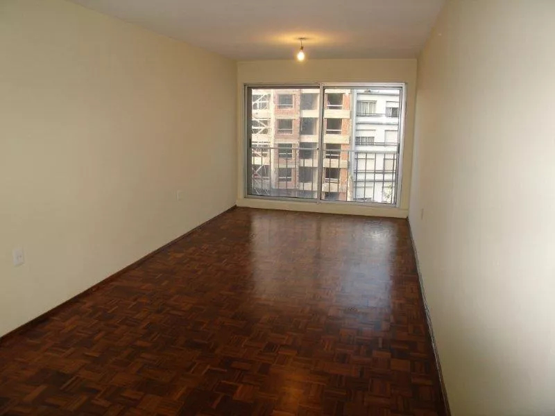  Venta Apartamento 2 Dormitorios Al Frente En Parque Rodó