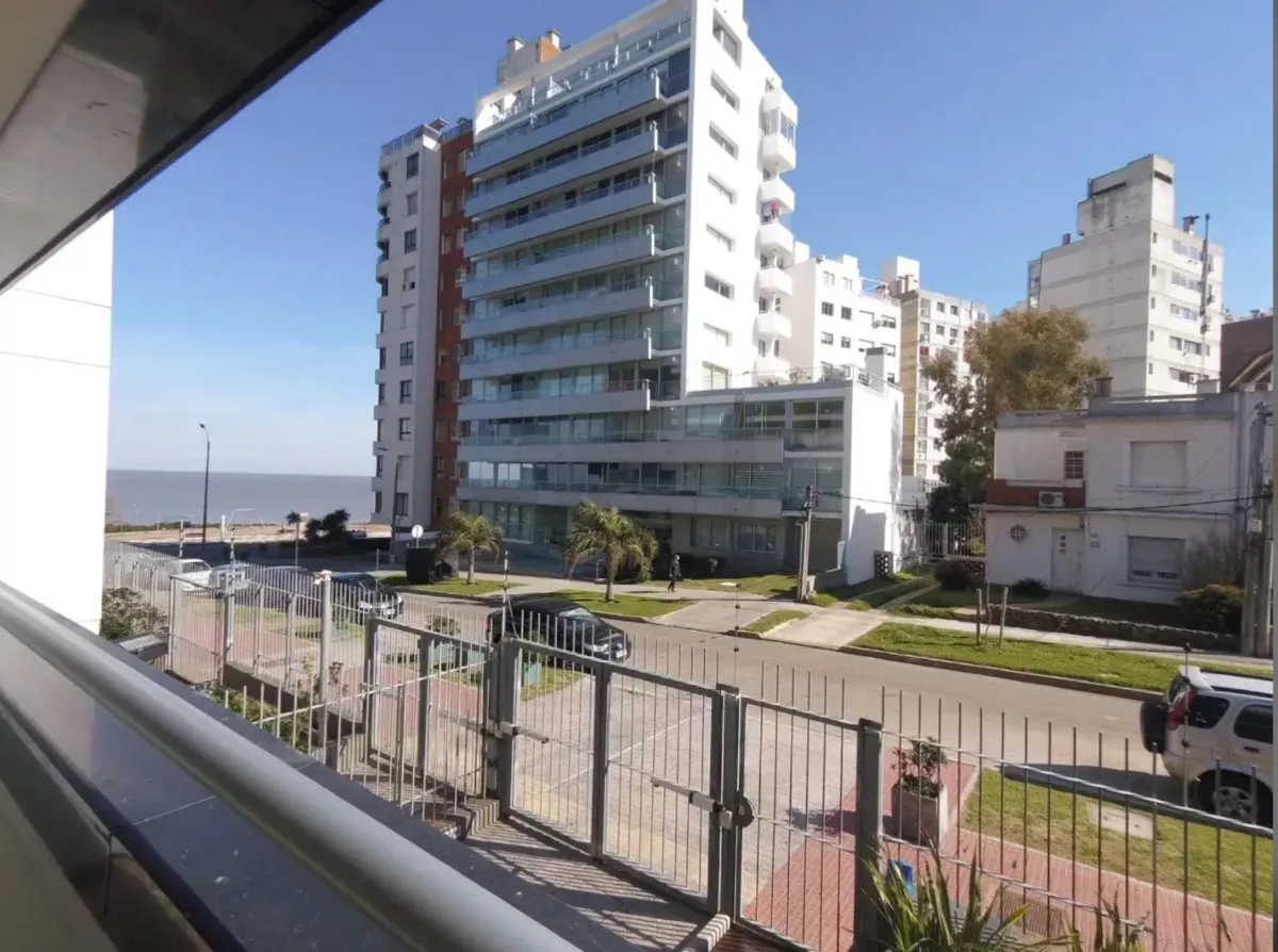  Se Alquila Monoambiente Terraza Garage Vista Al Mar Malvín