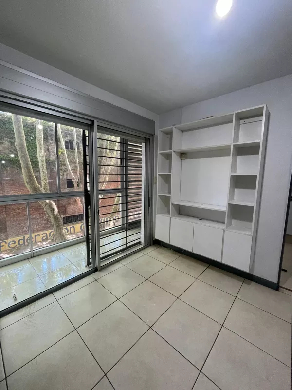  Hermoso Apartamento De 1 Dorm Con Balcón y Cochera