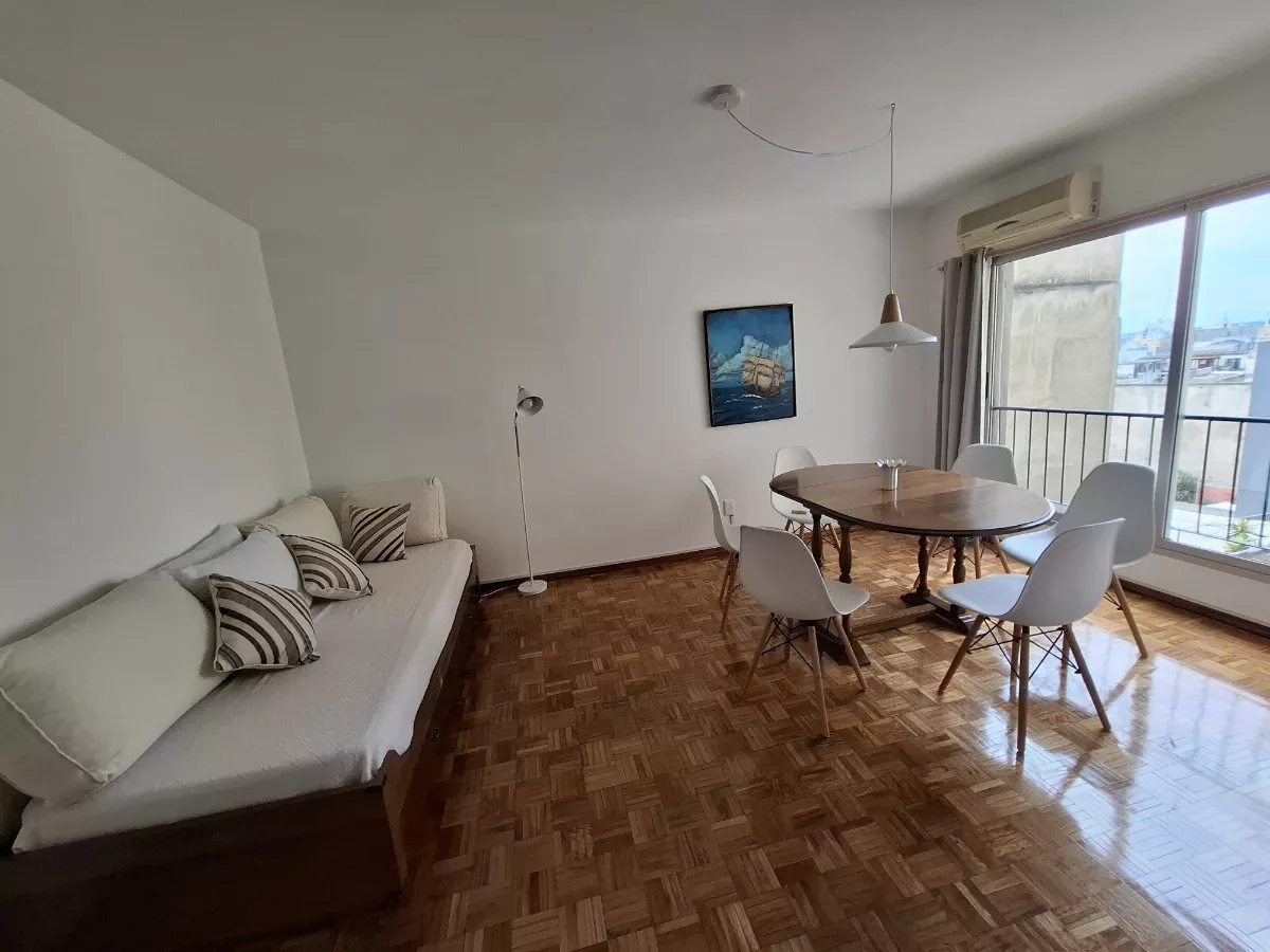 Alquiler Apartamento Amoblado 2 Dormitorios En Ciudad Vieja