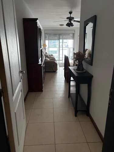  Lindo Apartamento De 2 Dormitorios Con Cochera