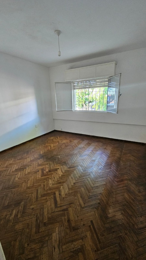  Alquiler de casa 2 dormitorios en Mercado Modelo