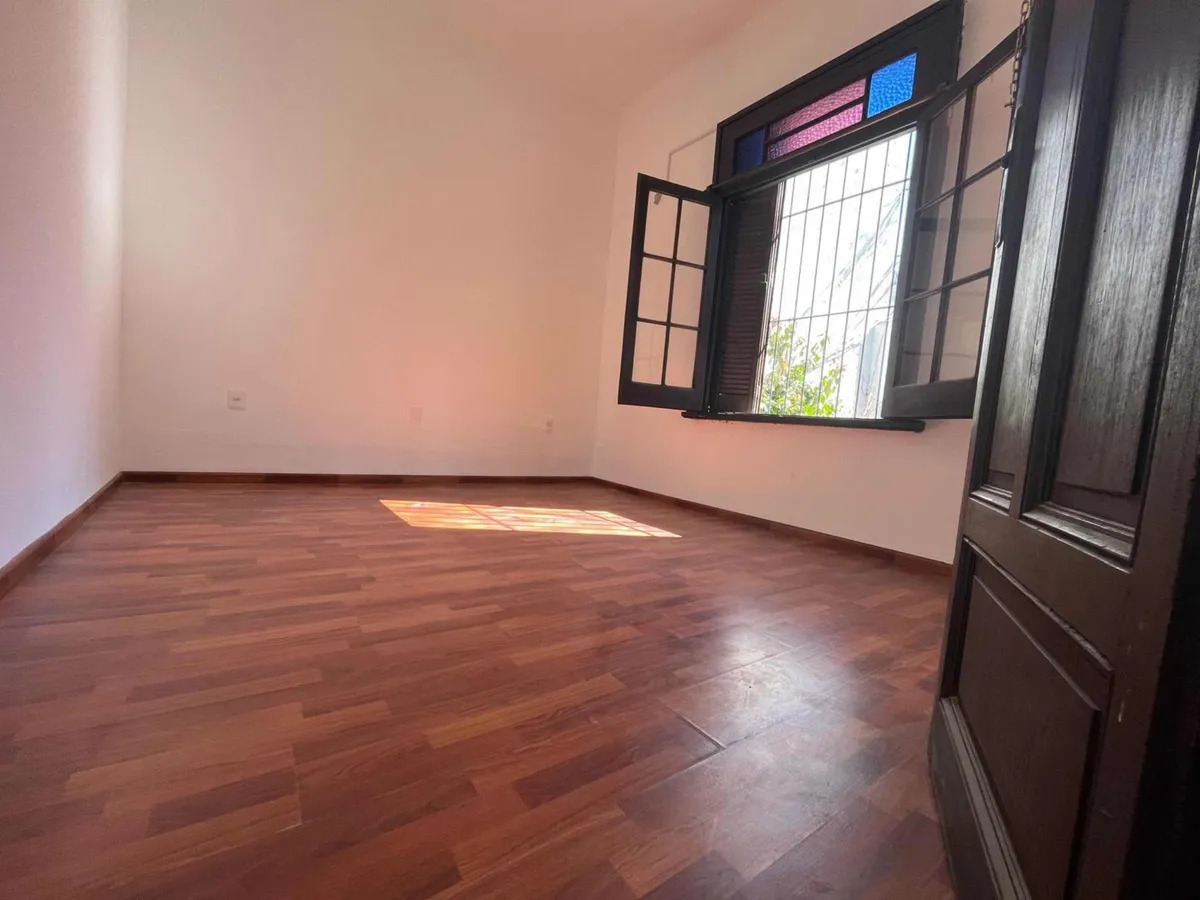  VENTA CASA EN CORDÓN 4 DORMITORIOS Y GARAJE