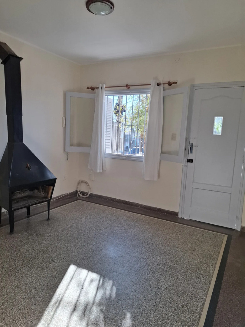  Alquiler Casa 2 Dormitorios Patio Parrillero Cochera Sin Gastos En Prado