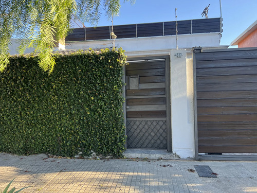  Alquiler Casa 2 Dormitorios Cochera Parrillero Sayago