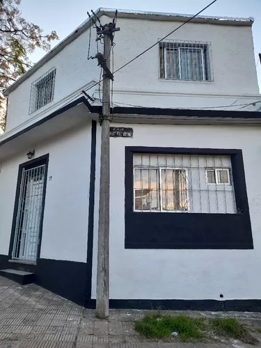  Oportunidad !!! 1 Dormitorio sin Gastos Comunes, Casa Independiente.