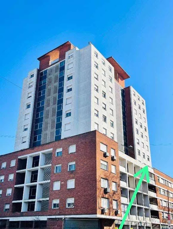  Venta Apartamento 2 Domitorios Y Balcón  En Aguada
