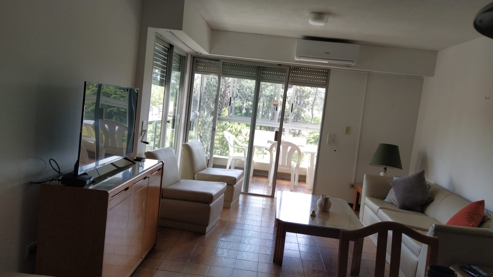  Apartamento de dos dormitorios en venta en Punta del Este 