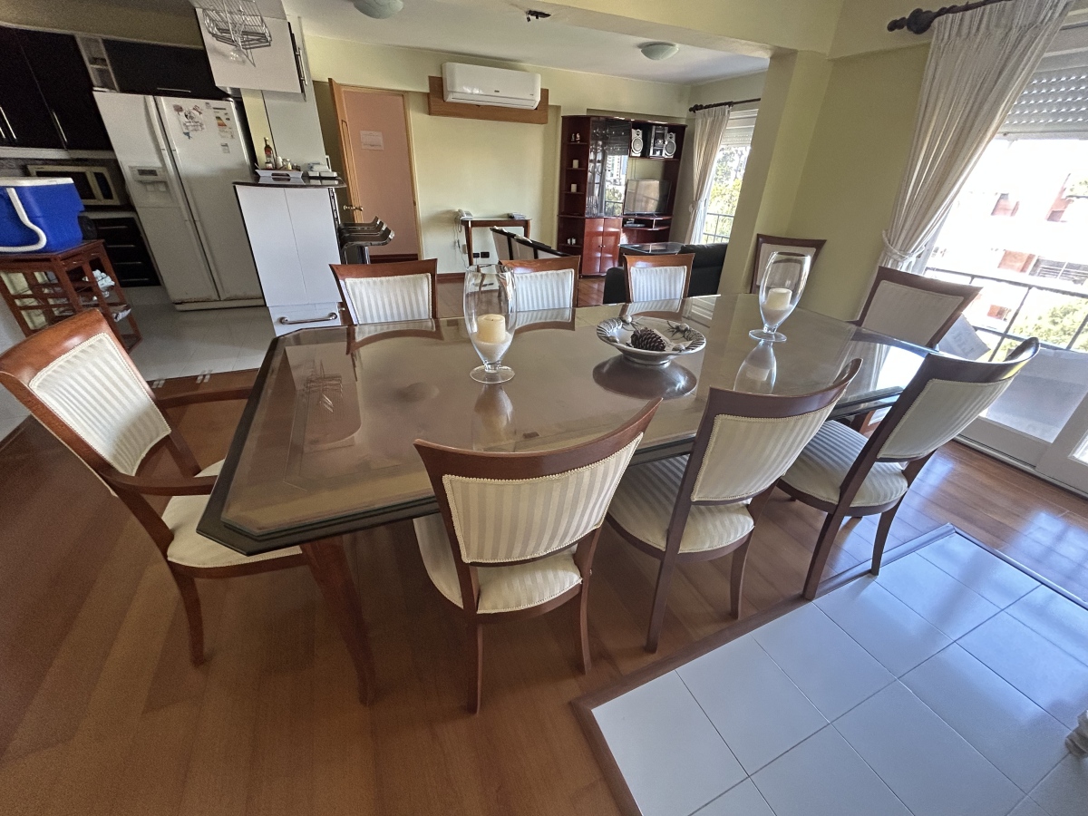  Apartamento en venta de dos dormitorios en Punta del Este 