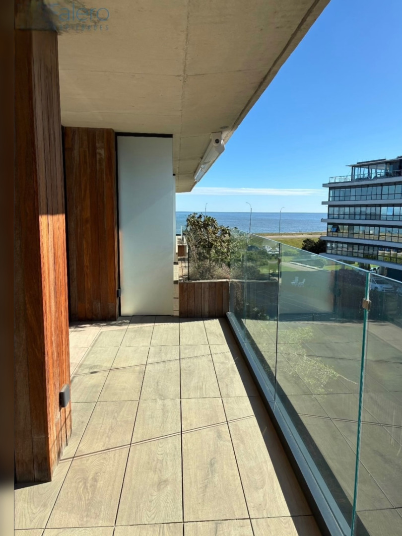  Apartmento en venta en primera linea de playa Mansa 