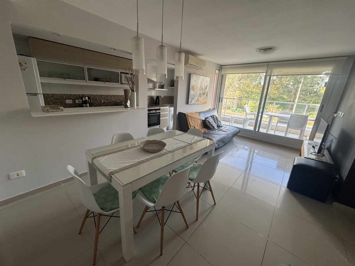  Apartamento en venta de dos dormitorios zona Roosevelt
