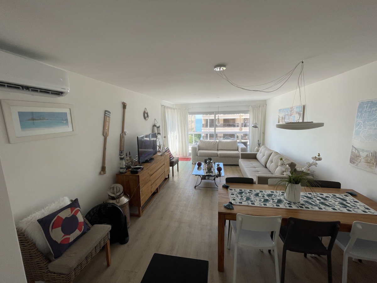  Hermoso apartamento en venta 2 dormitorios en Punta del Este