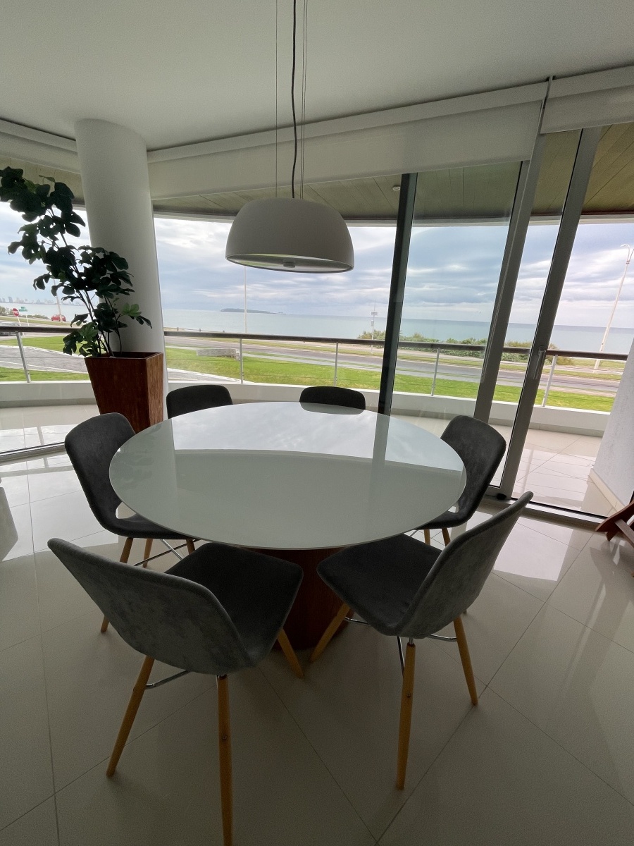  Espectacular apartamento en venta Mansa Punta del Este 