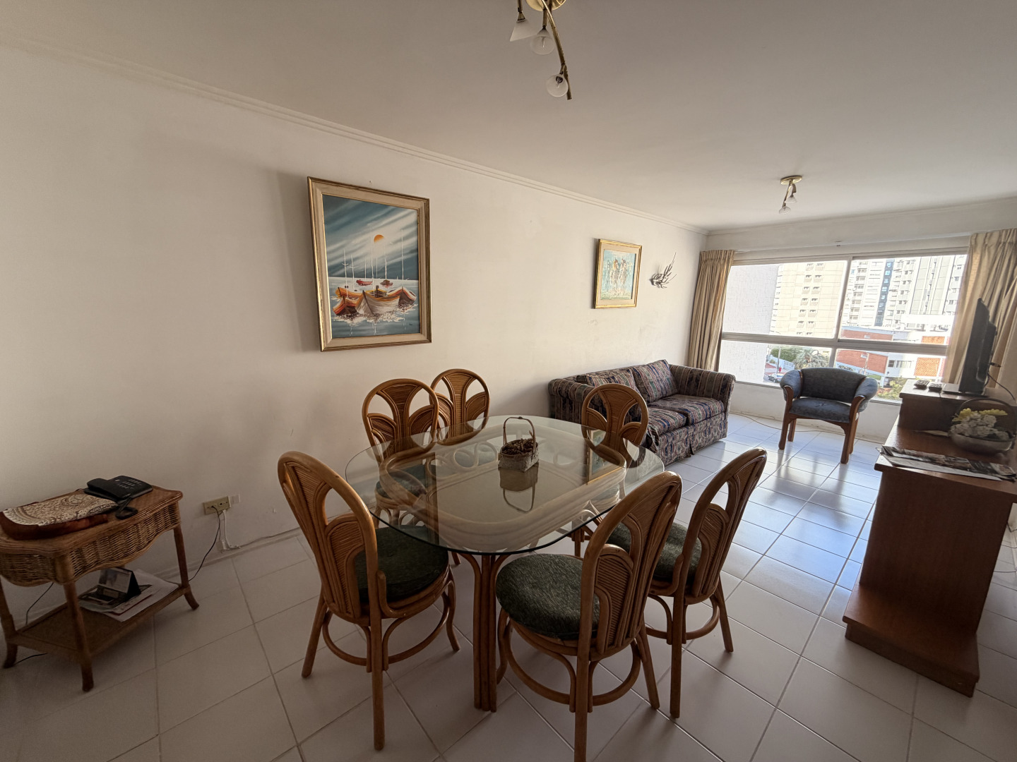  Apartamemento en venta de 1 dormitorio y medio en Punta del Este 