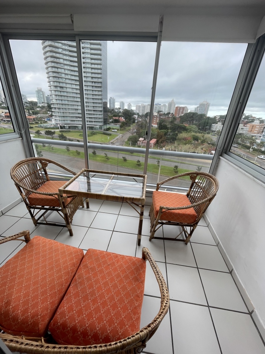  Apartamento de dos dormitorios en Mansa , Punta del Este 