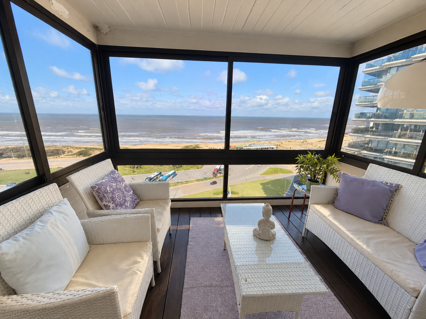  Apartamento en venta en primera linea de playa Brava 