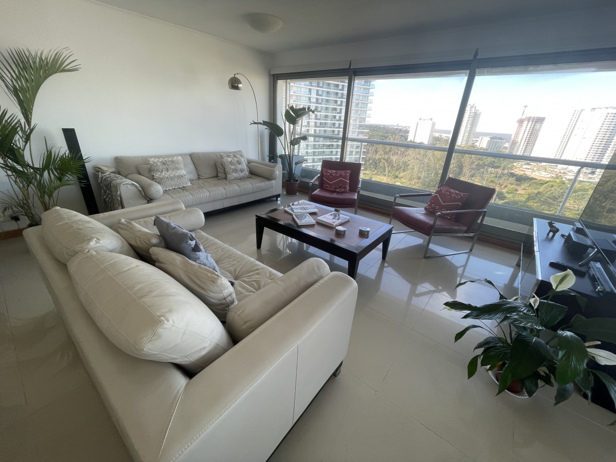  Apartamento de 3 dormitorios en Punta del Este 