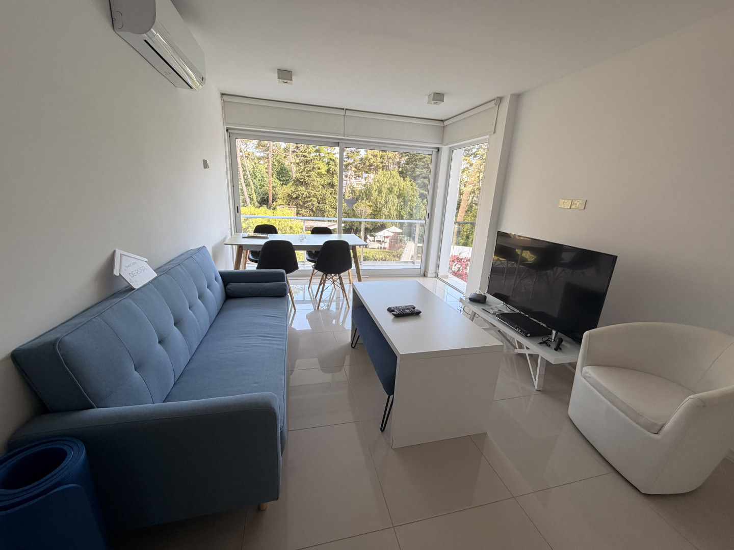 Apartamento de 3 dormitorios en venta en Playa Mansa 