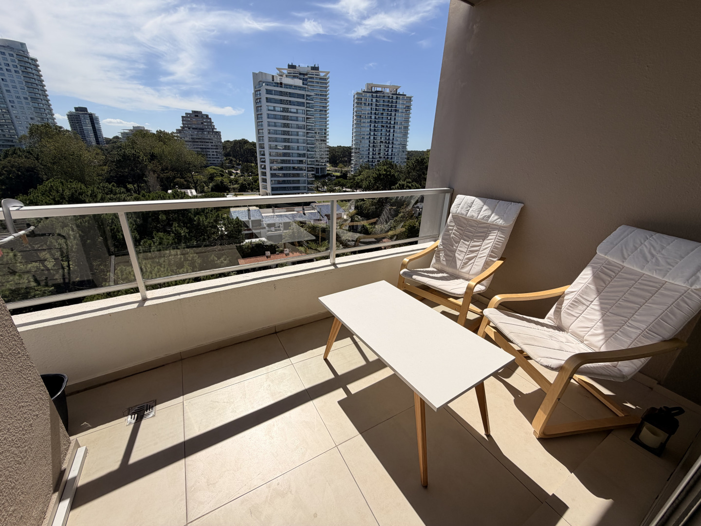  Apartamento de dos dormitorios en venta  Punta del este  