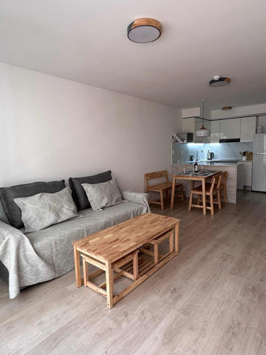  Excelente Apartamento Amoblado De 1 Dormitorio en Parque Rodó, Montevideo. 