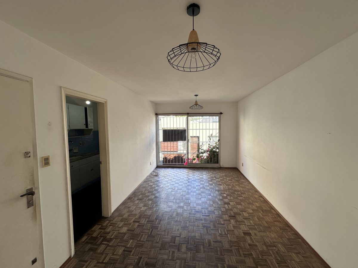  Venta Apartamento 2 Dormitorios Con Renta Al Frente Primer Piso Pocitos Montevideo