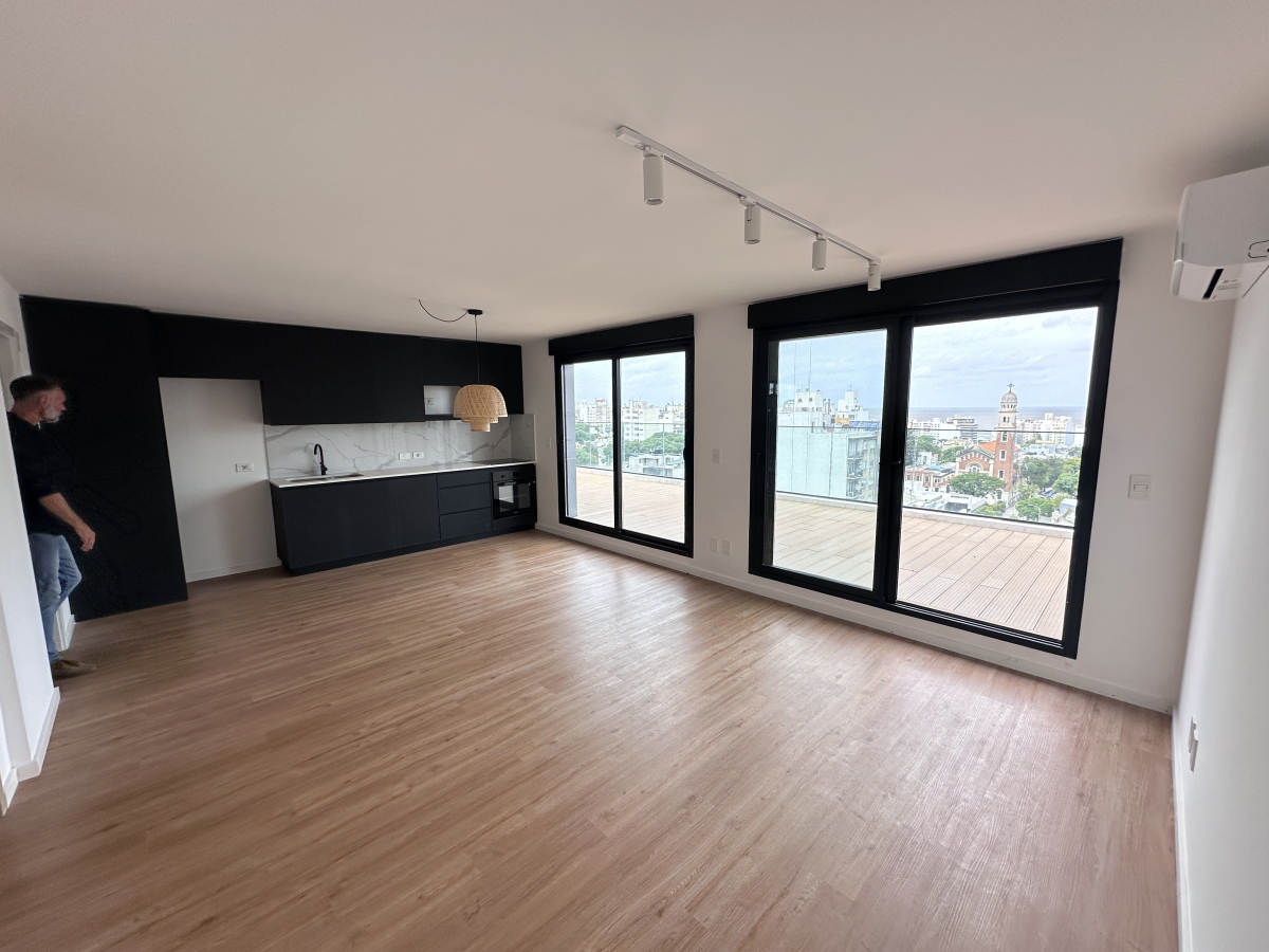  Venta Pent House 2 Dormitorios Con Renta Terraza con Parrillero Y Garaje Doble Punta Carretas Montevideo