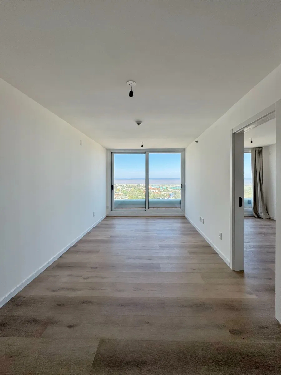  Alquiler luminoso apartamento de 1 Dormitorio en Carrasco este, Montevideo.