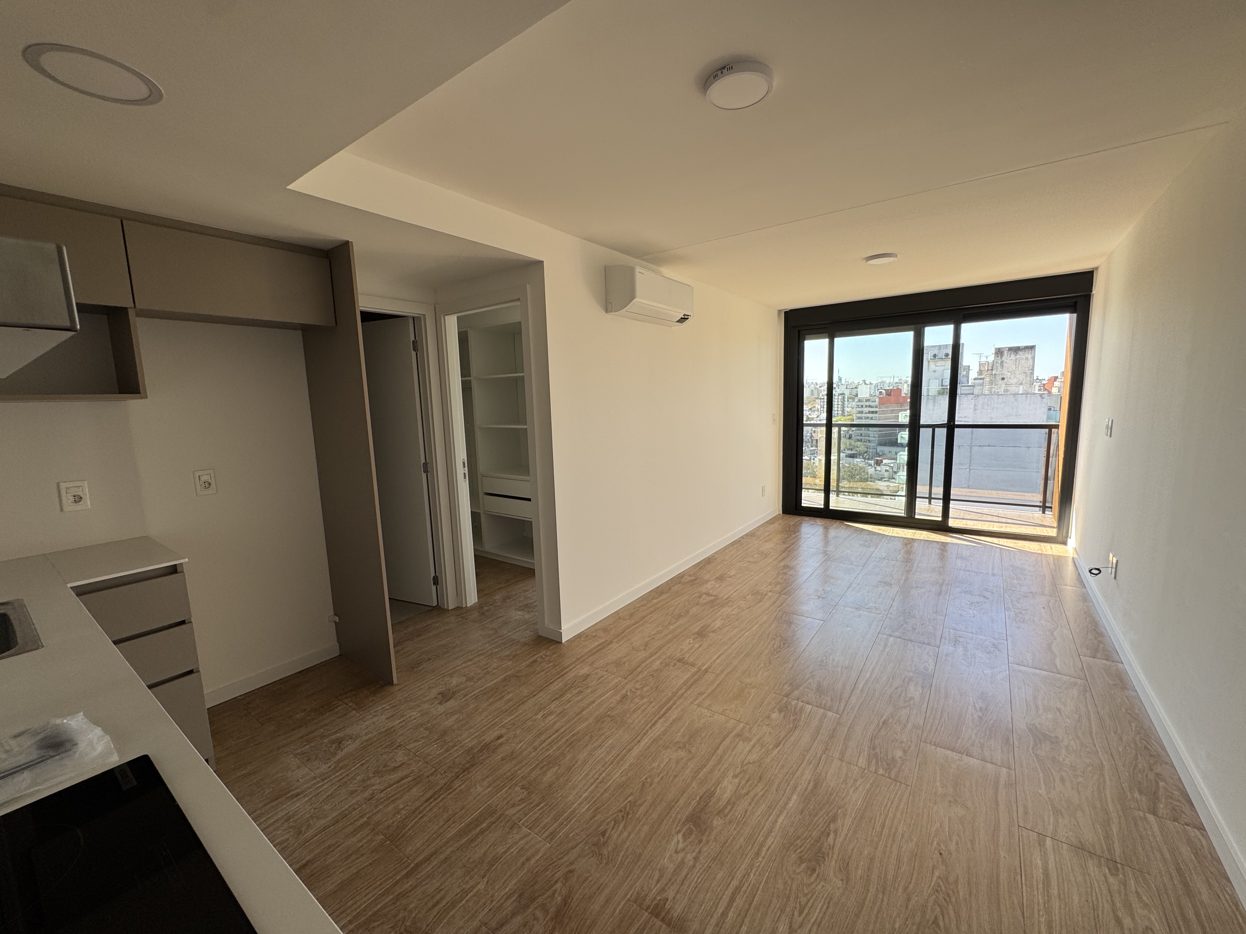  Alquiler Apartamento 1 dormitorio A Estrenar Piso Alto Luminoso Semi Equipado Pocitos Montevideo