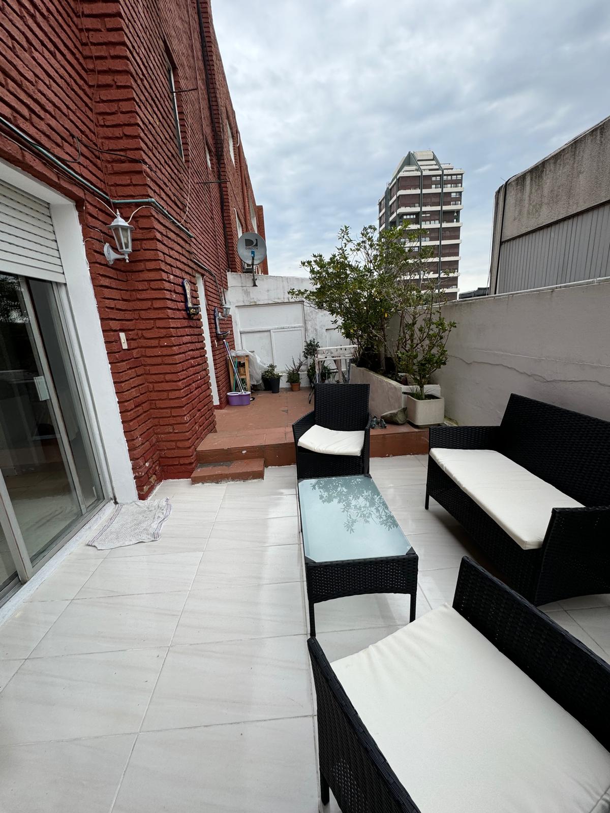  VENDO APARTAMENTO, 1 DORMITORIO, 2 BAÑOS, TERRAZA BALCÓN, PENÍNSULA, PUNTA DEL ESTE, MALDONADO.