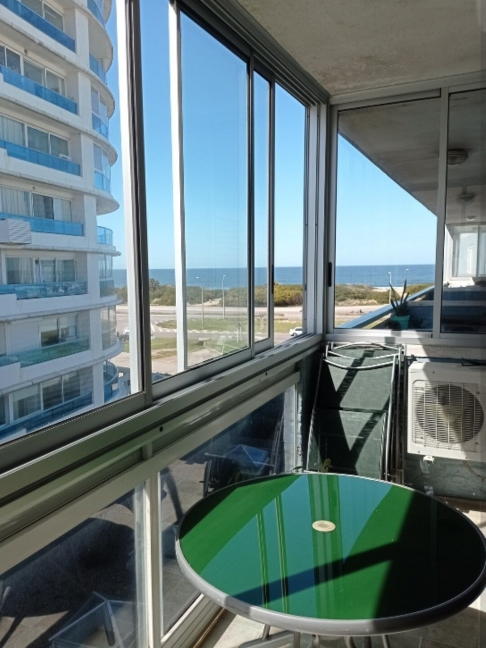  Vendo Apartamento, 1 dormitorio, balcón, cochera, mansa, Punta del este, Maldonado