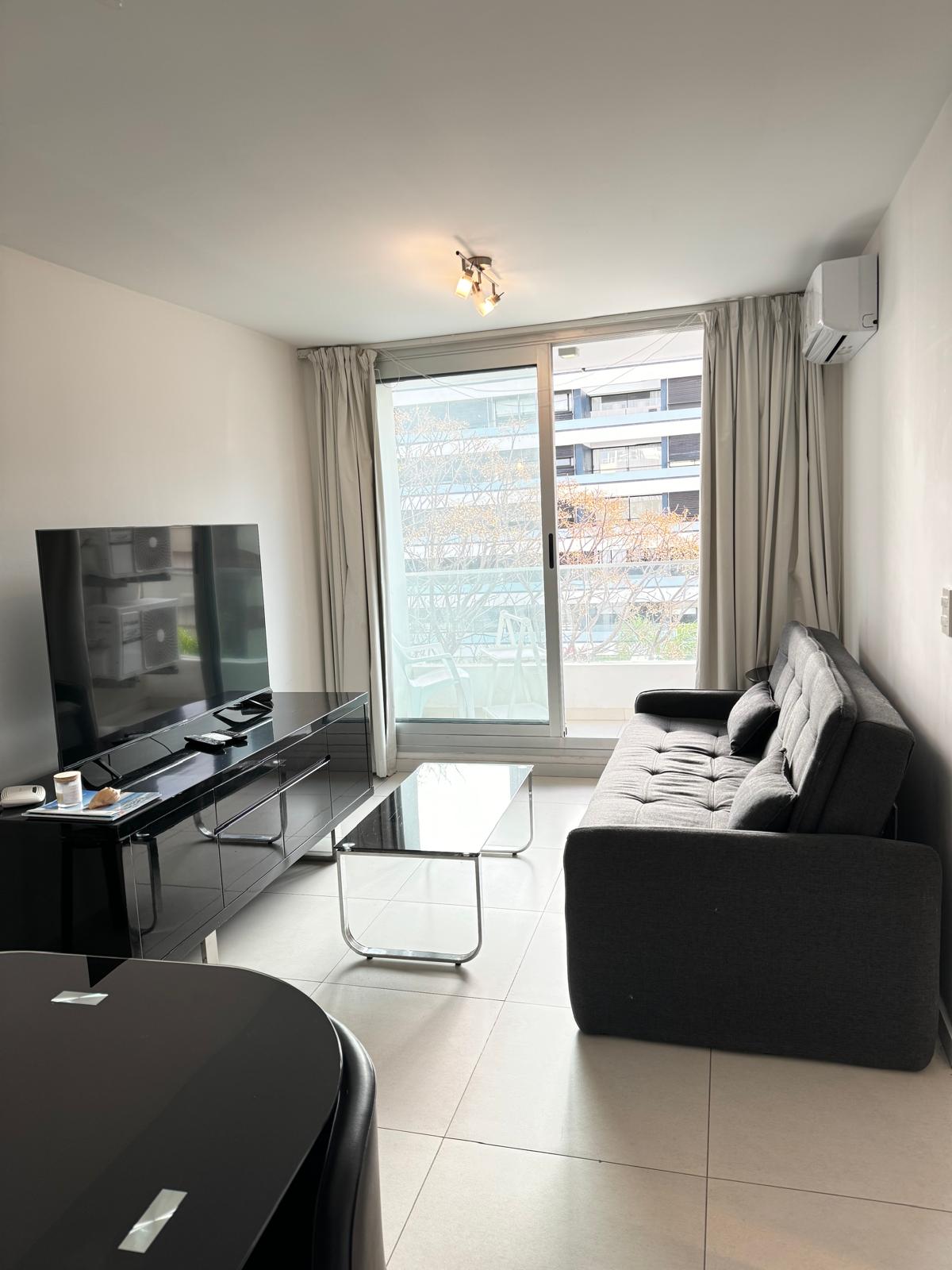  Vendo Apartamento, 1 dormitorio, balcón, cochera, amenities, Península, Punta del este, Maldonado