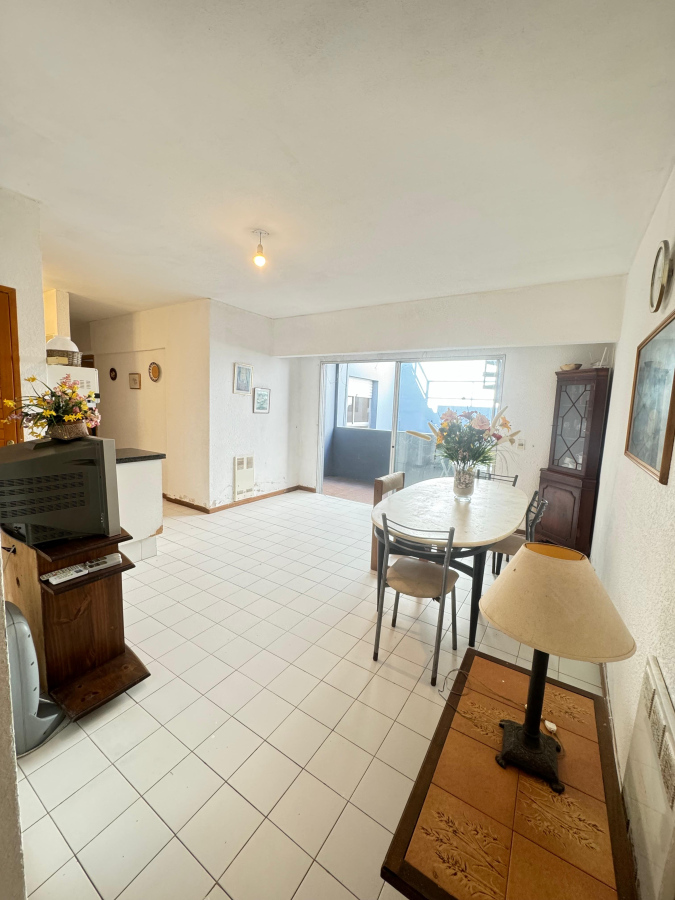  VENDO APARTAMENTO, 2 DORMITORIOS, 2 BAÑOS - 1 EN SUITE, TERRAZA PROPIA CON PARRILLERO, PENÍNSULA, PUNTA DEL ESTE, MALDONADO.