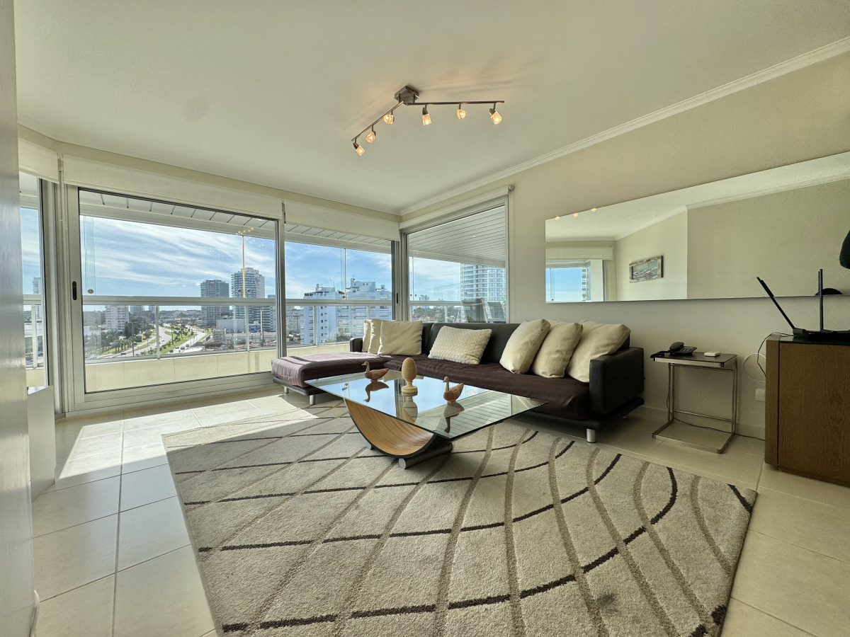  VENTA DE APARTAMENTO DE 3 DORMITORIOS EN EDIFICIO ART BOULEVARD PUNTA DEL ESTE 